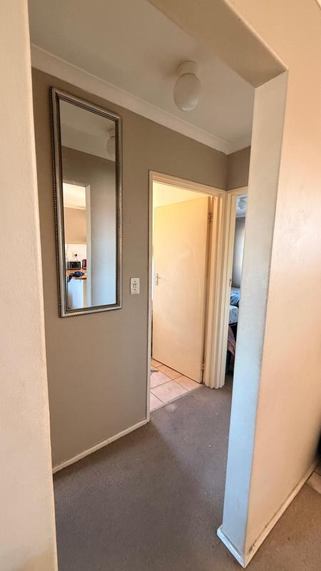 2 Bedroom Property for Sale in Goodwood Park Western Cape